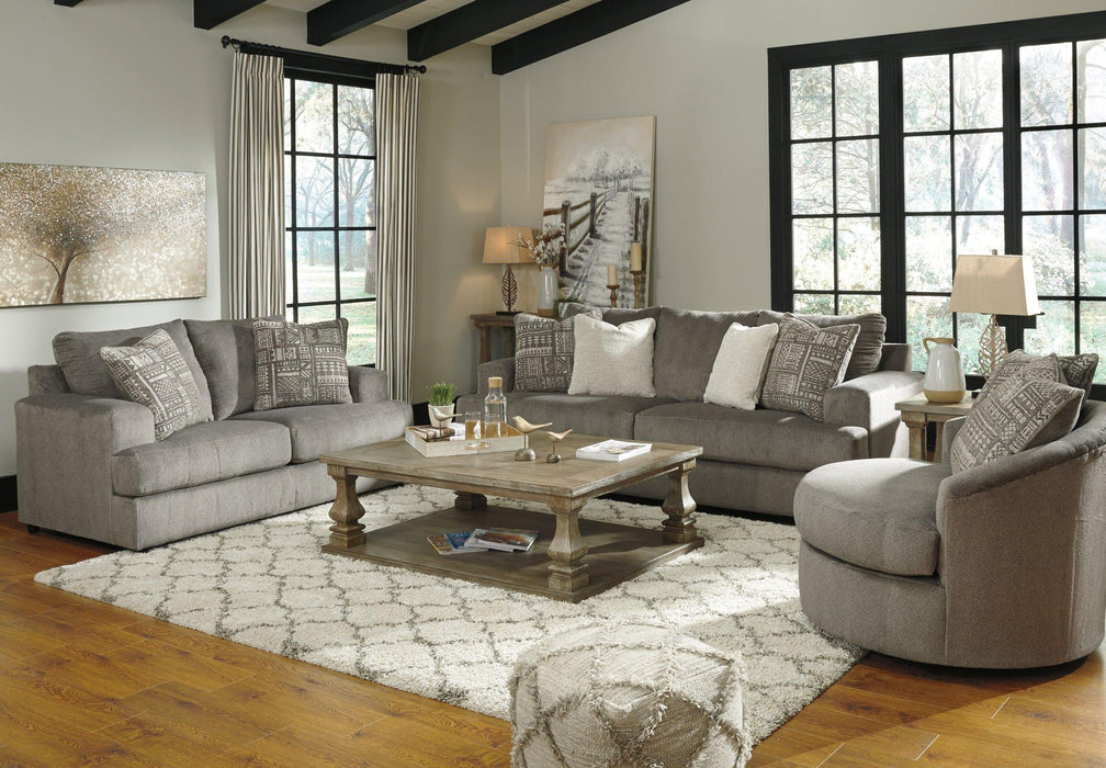 Soletren Living Room Set