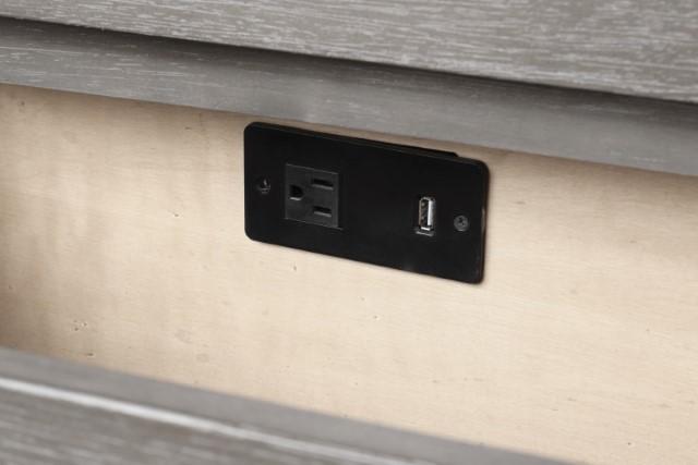 Crowthorne Nightstand