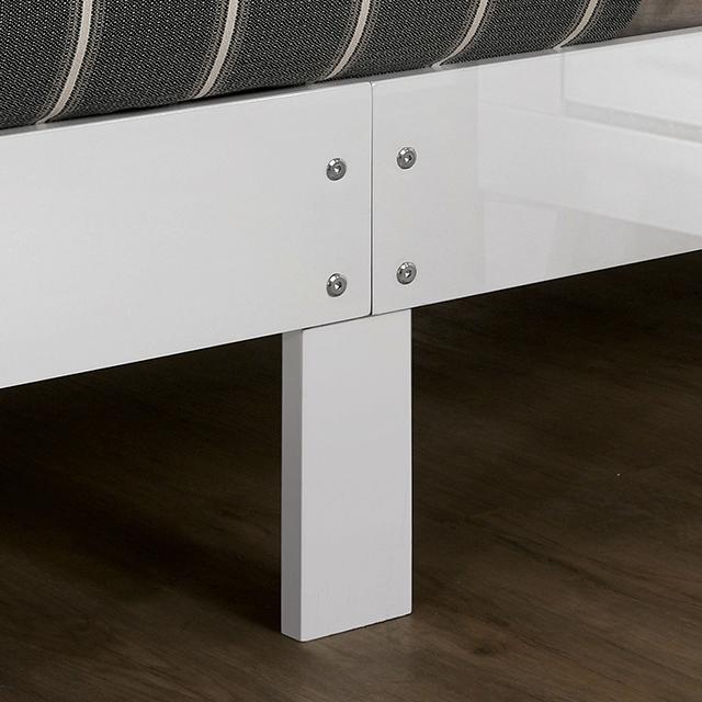 Magdeburg Bed Black & White